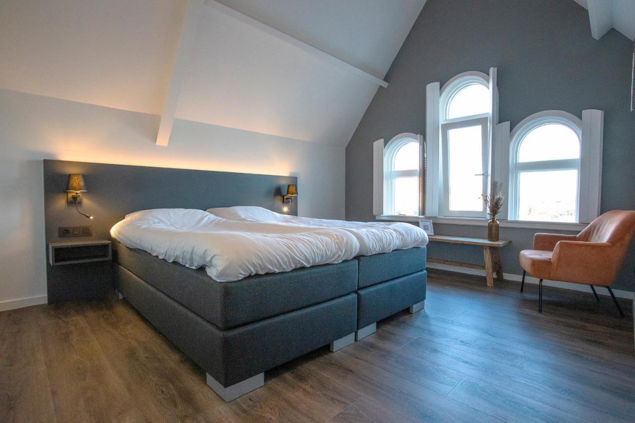 Hotel Tholen Kültér fotó